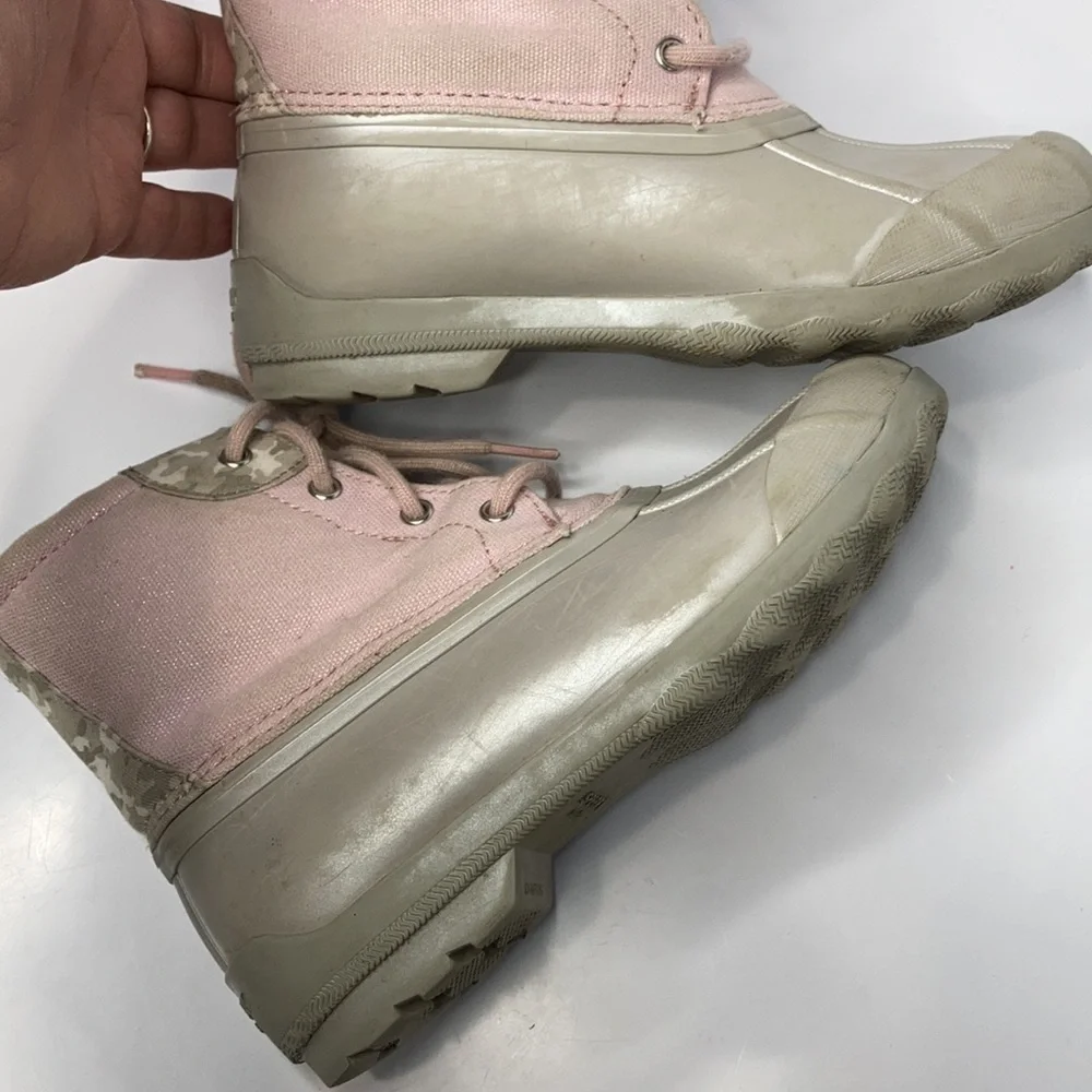 Sperry lace up