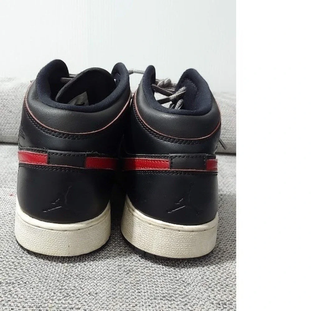 Nike pair air