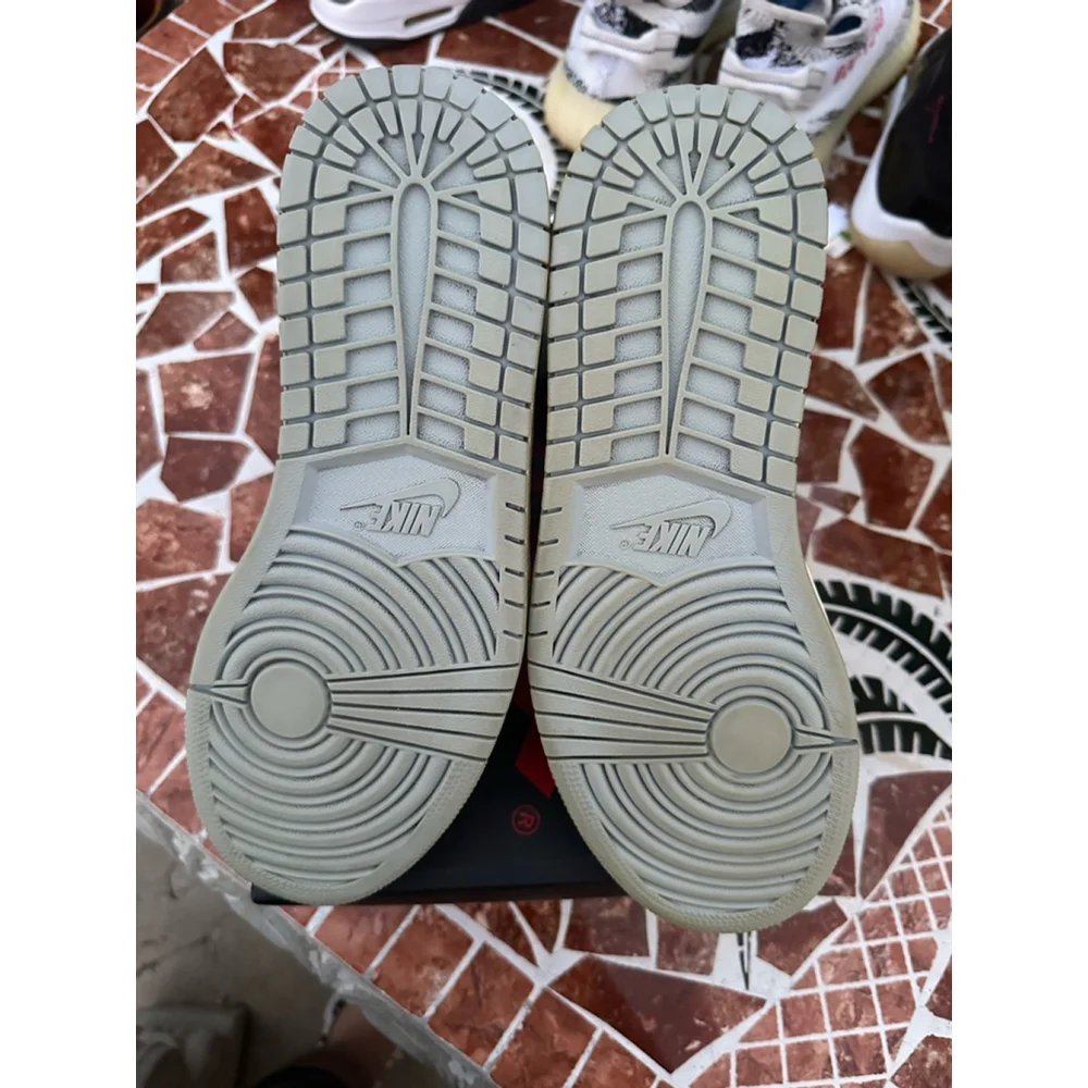 Nike pre owned