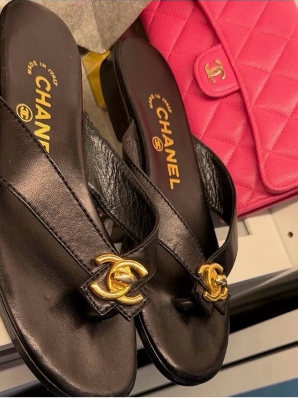 CHANEL authentic women