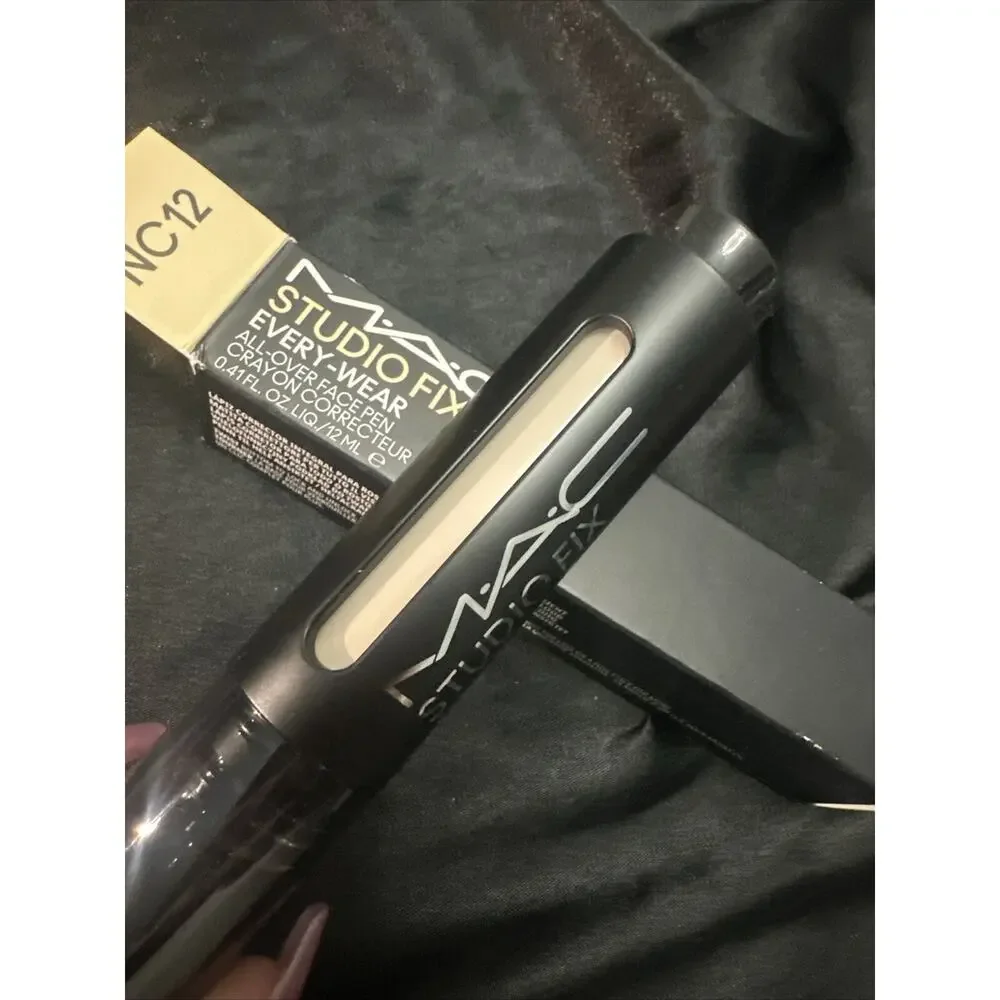 MAC authentic studio