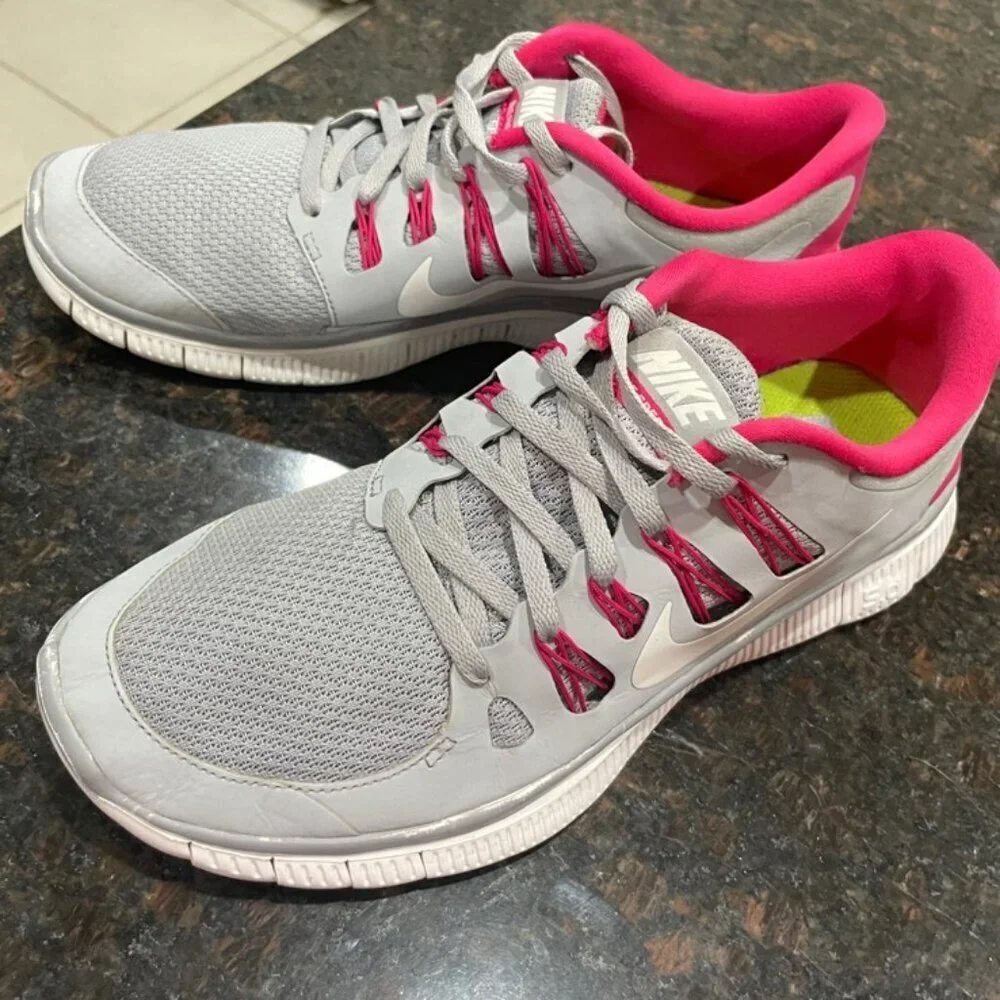 NIKE FREE‎ RUN 5.0 WOLF GREY AND HOT PINK SNEAKERS SZ 10 SPORTY RUNNING GYM YOGA