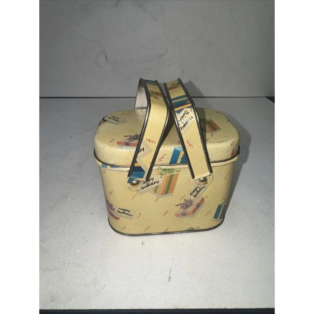 Vintage‎ Melissa Sweet 1988 Basket Tin 
