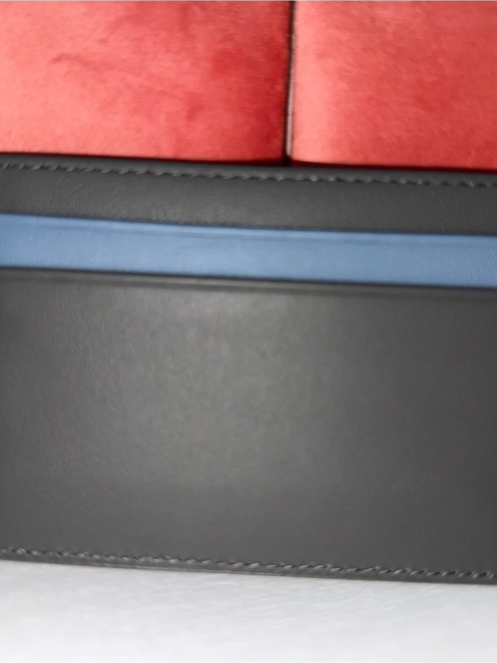 Rylor slim leather