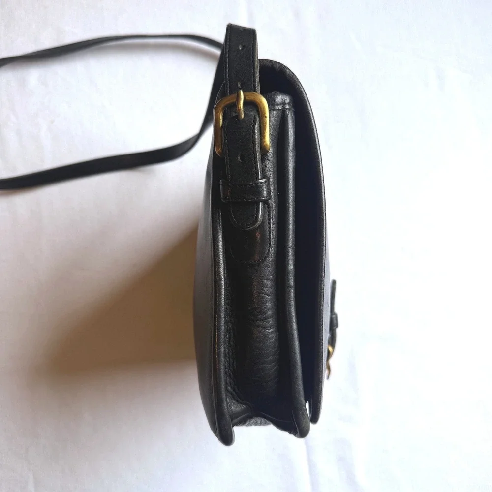 Vintage‎ 1984 Coach Saddle Pouch Large 9585 Black Glovetanned Leather Crossbody
