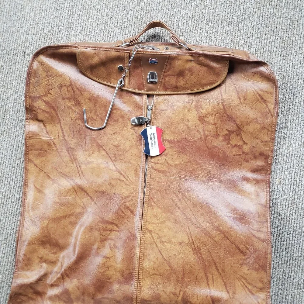American Tourister this vintage
