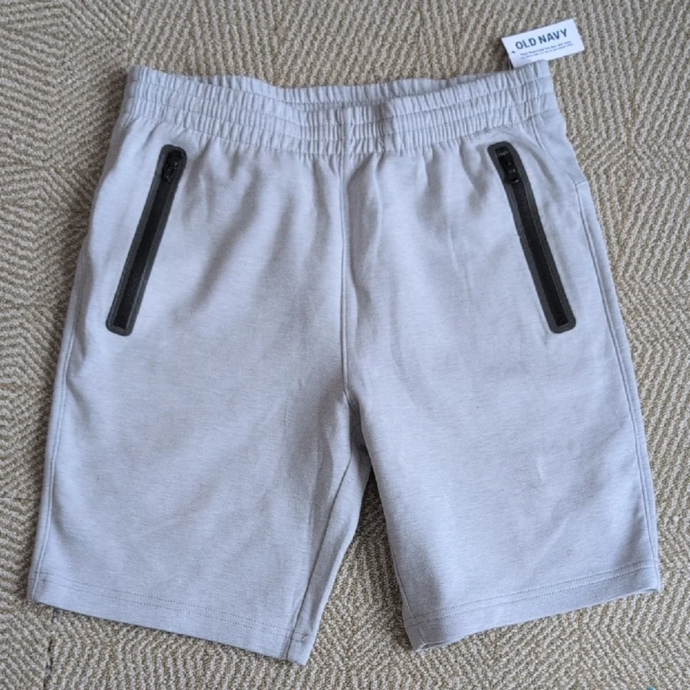 Old Navy Men's Light Gray Athletic Shorts
