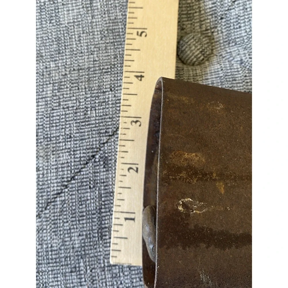 The Unbranded Brand vintage antique