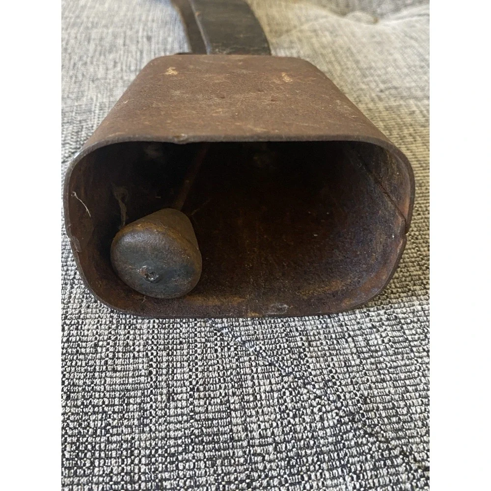 The Unbranded Brand vintage antique