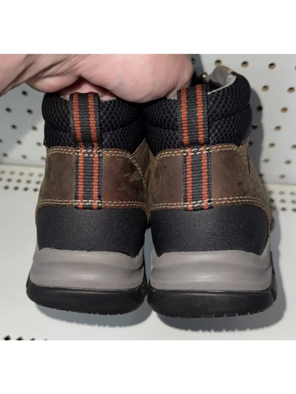 Clarks excellent see