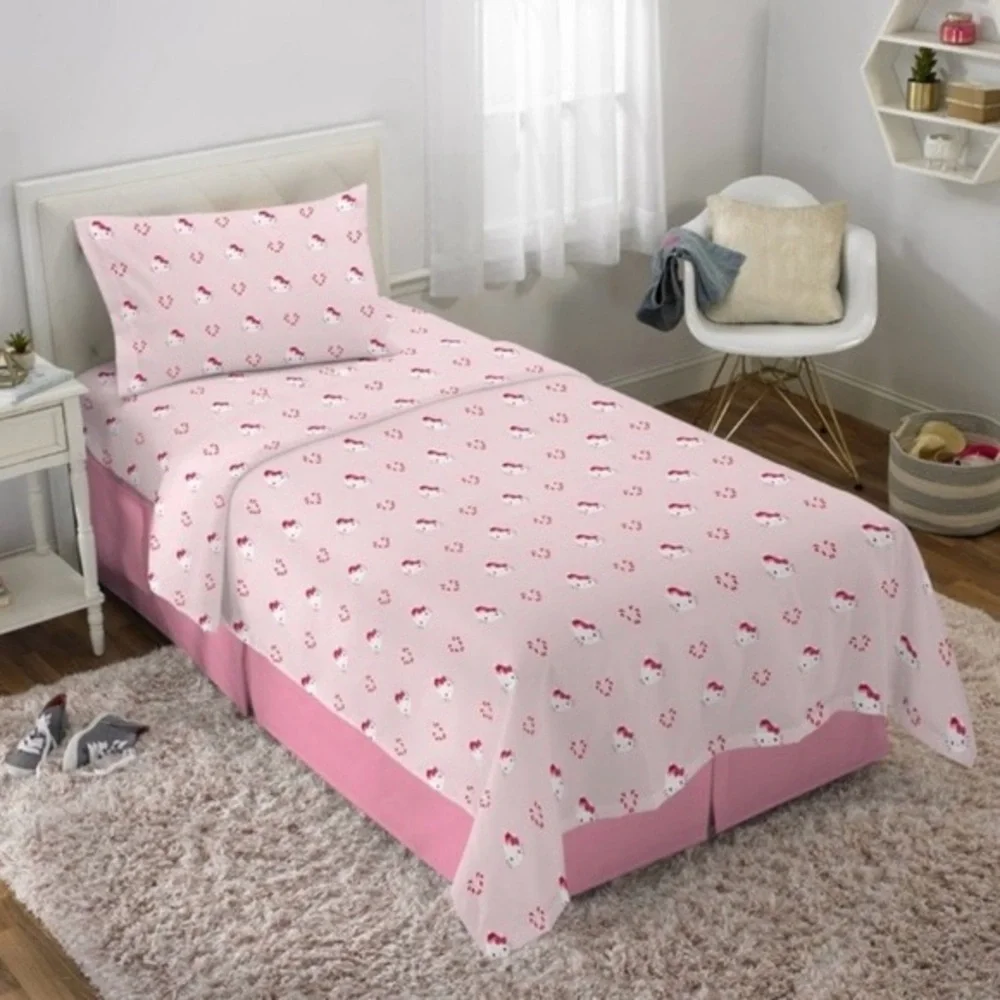 NWT. HELLO KITTY Holiday Twin Sheet Set