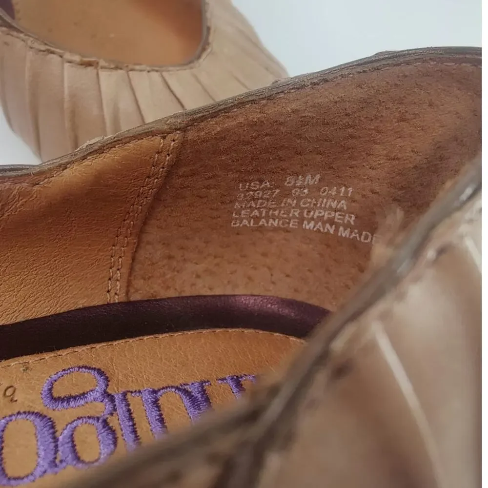Clarks tan leather