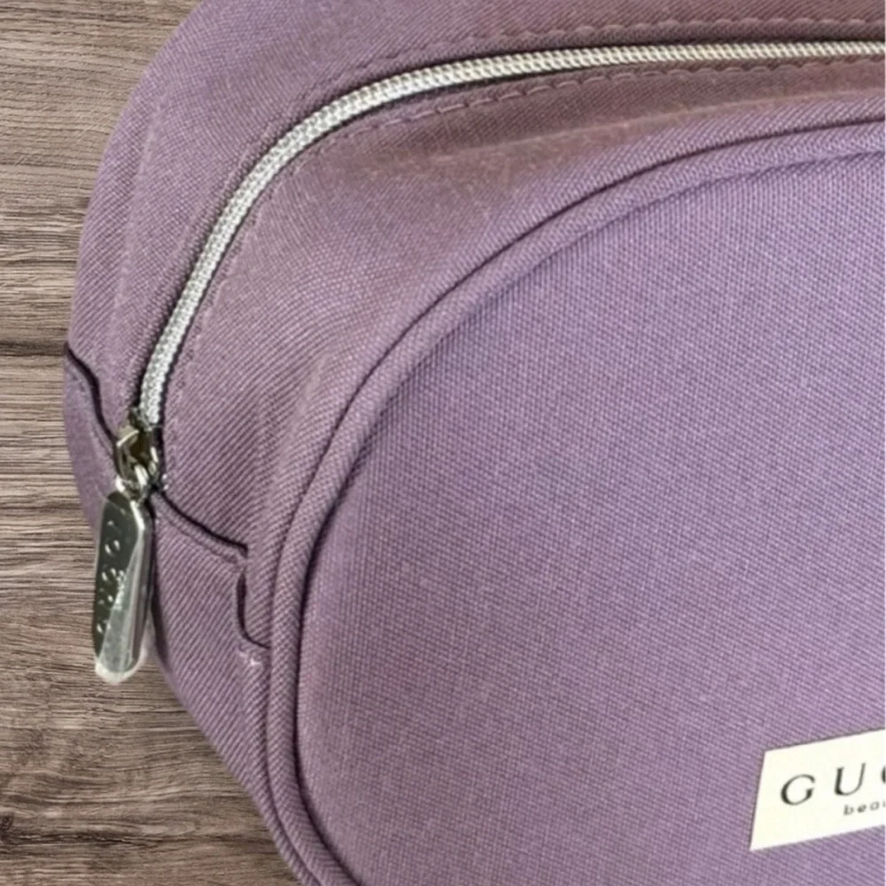 Gucci daily cosmetic textured