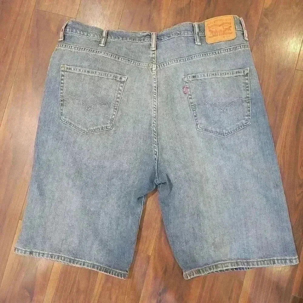 Levis levis 569