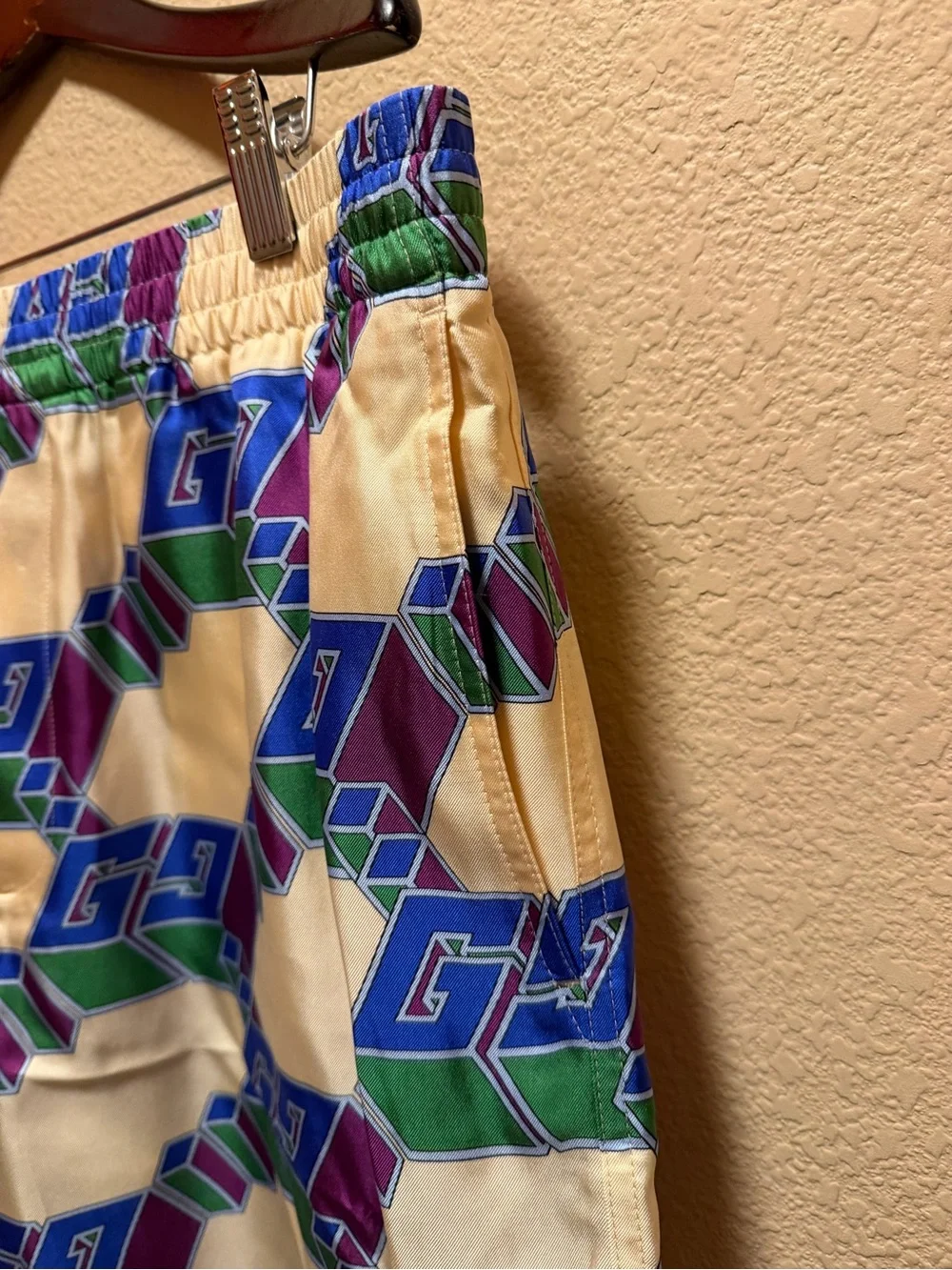 Gucci new authentic