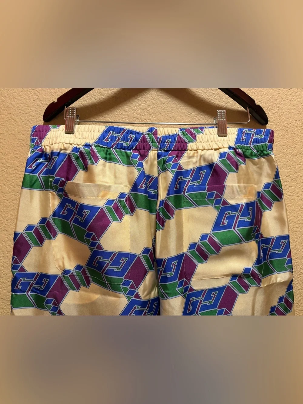 Gucci new authentic