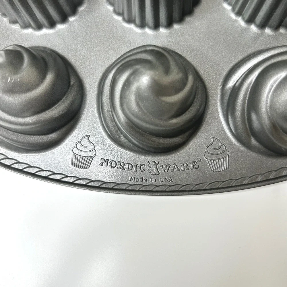 Nordic Ware frosting 12 entertaining
