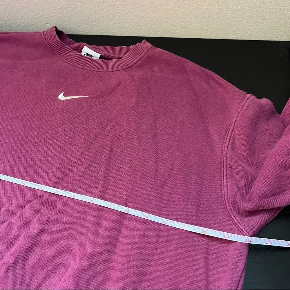 Nike women’s magenta