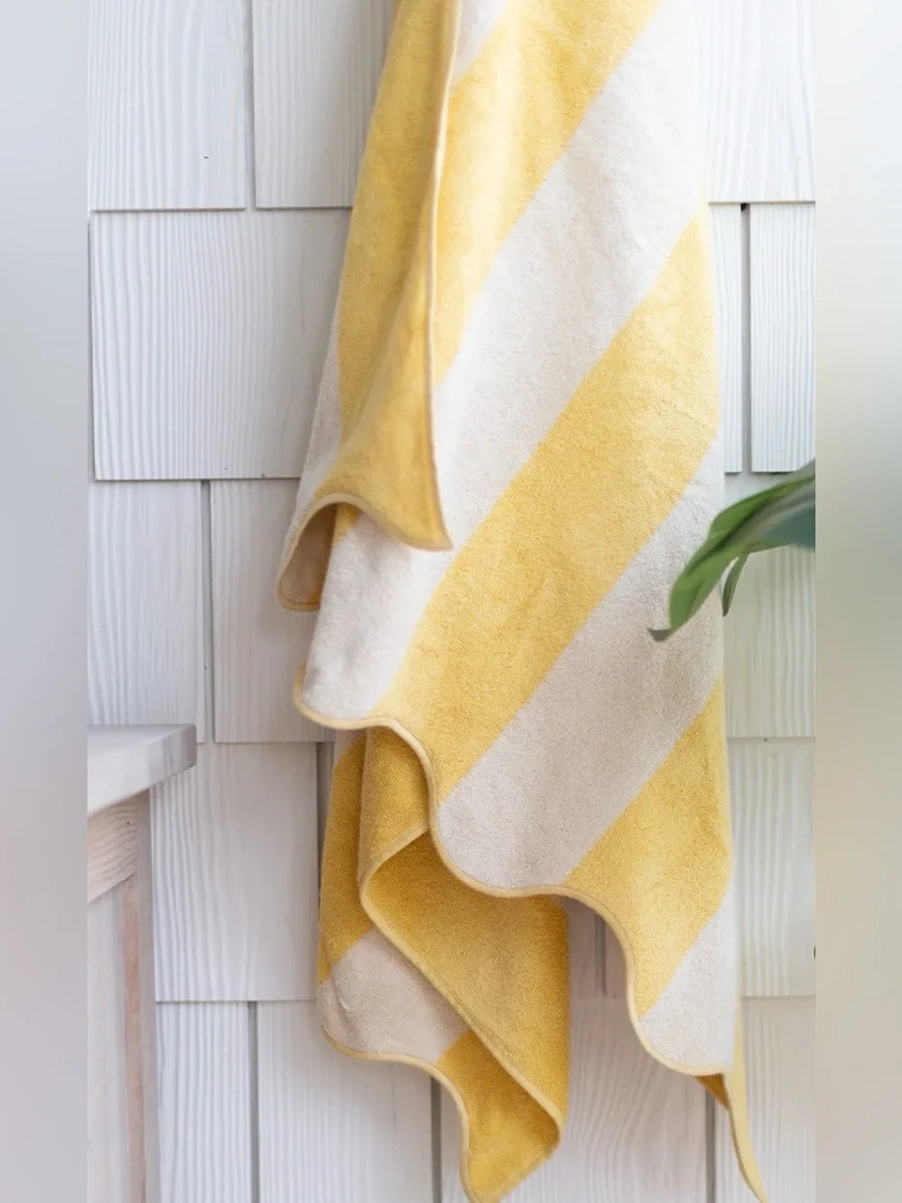 Tuck details from