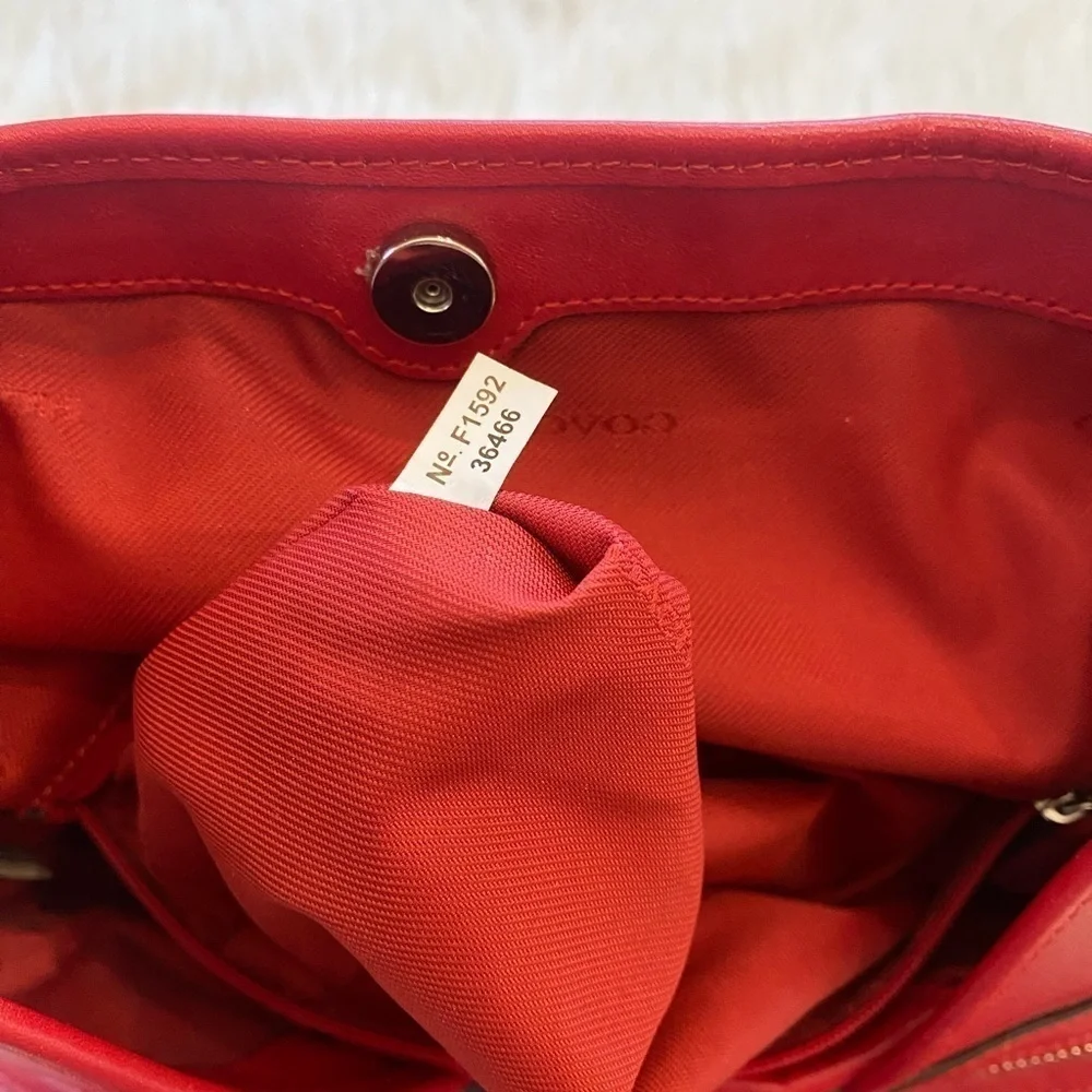 👜 COACH 👜EDIE SHOULDER BAG‎ 31 IN SIGNATURE (COACH F36466)