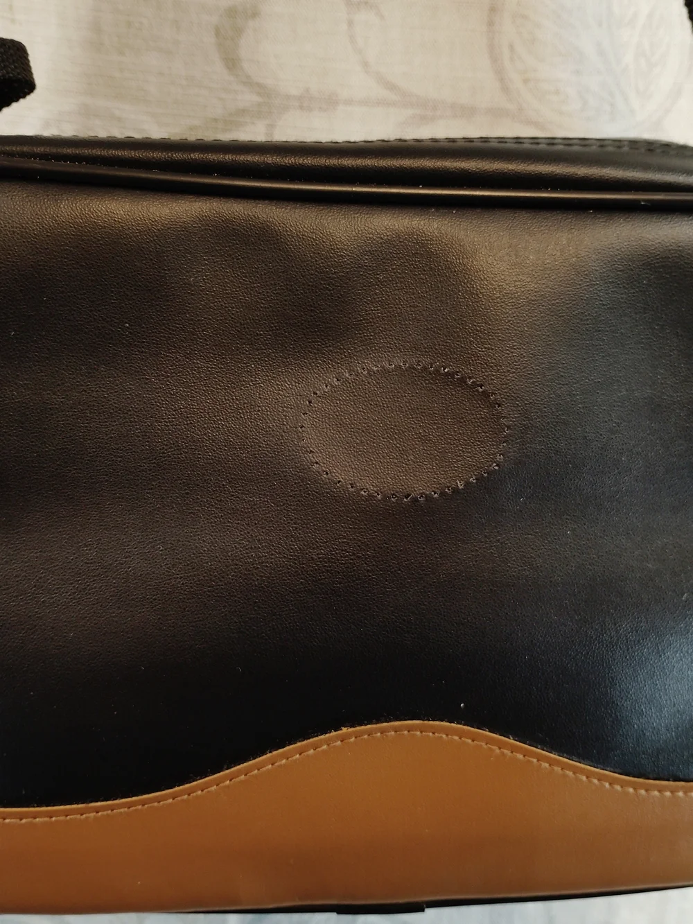 The Unbranded Brand sleek compact