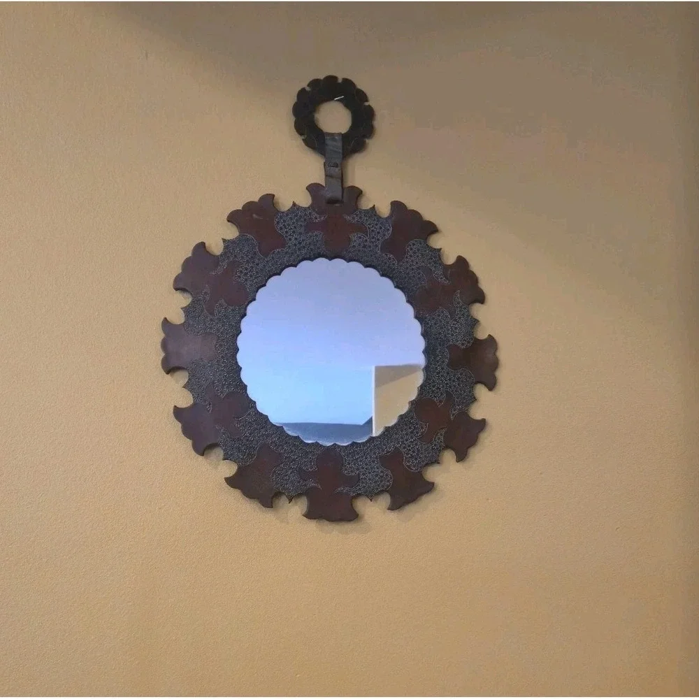 Mirror Image vintage round