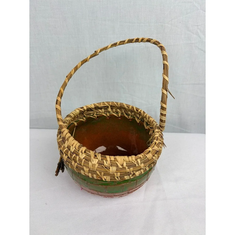 N/A handcrafted pottery