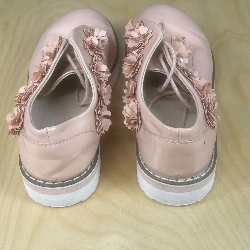 Zara charming stylish