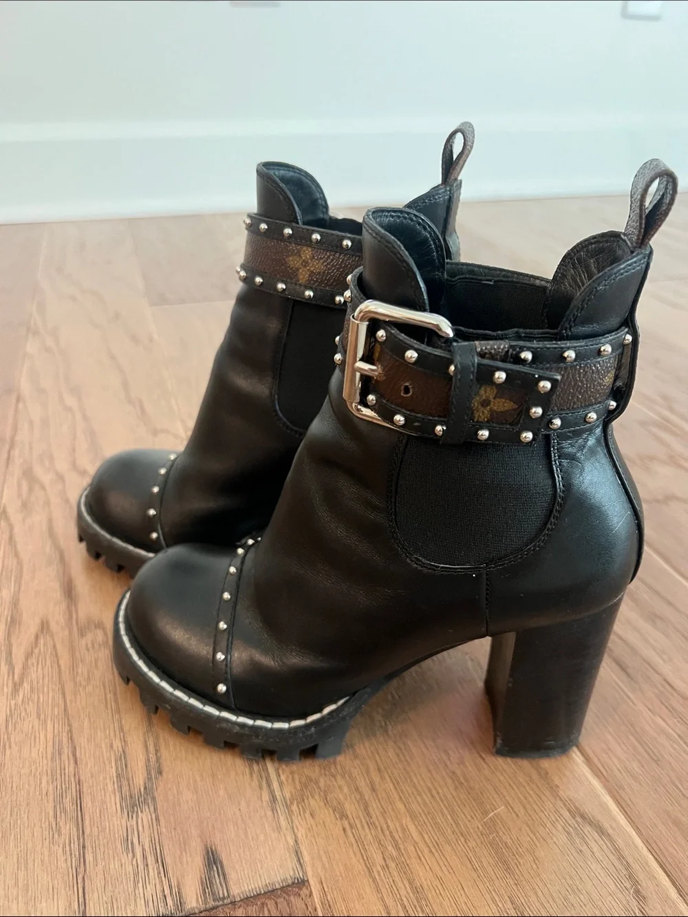 Louis Vuitton lv star