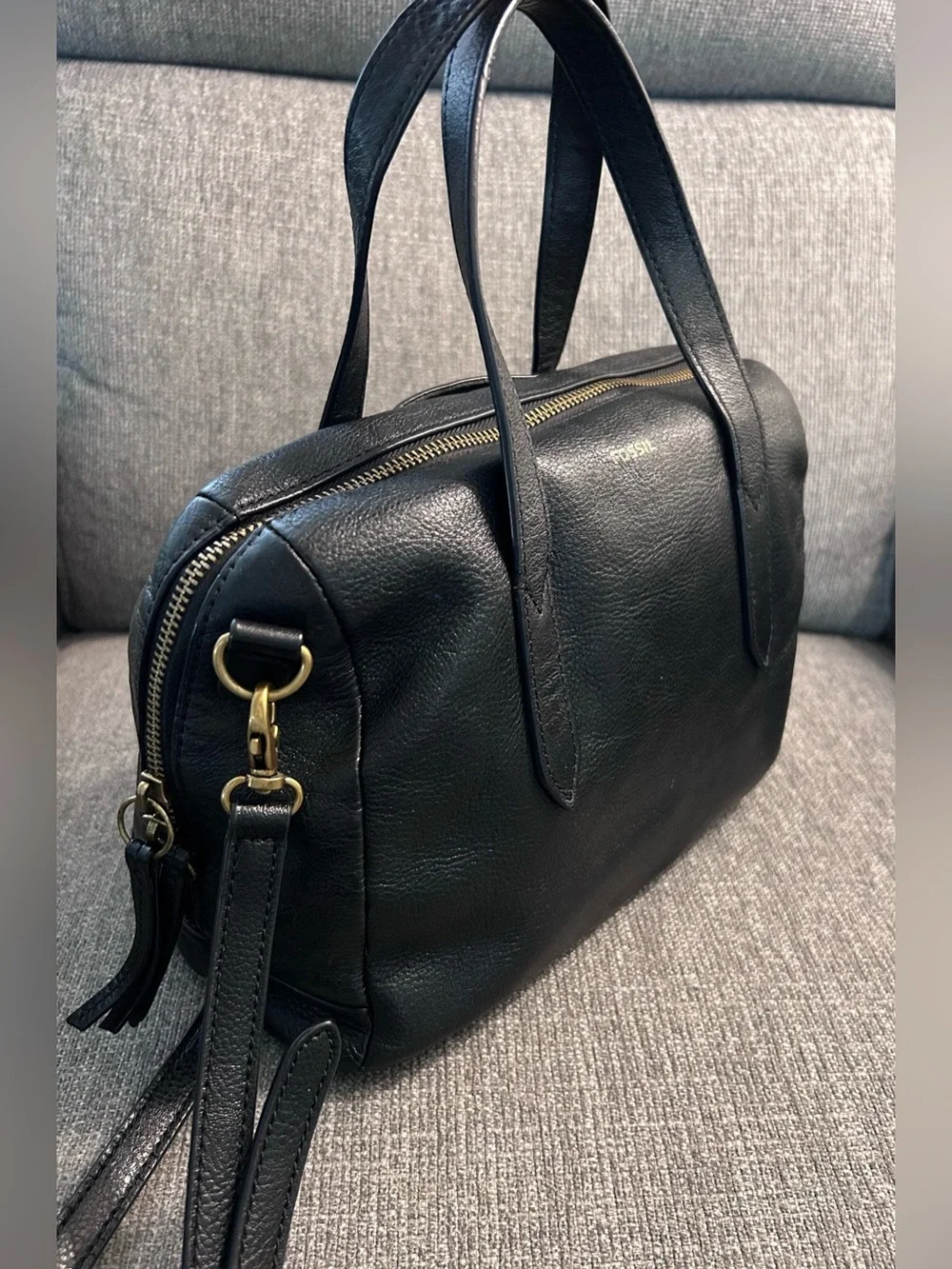 Fossil sydney black