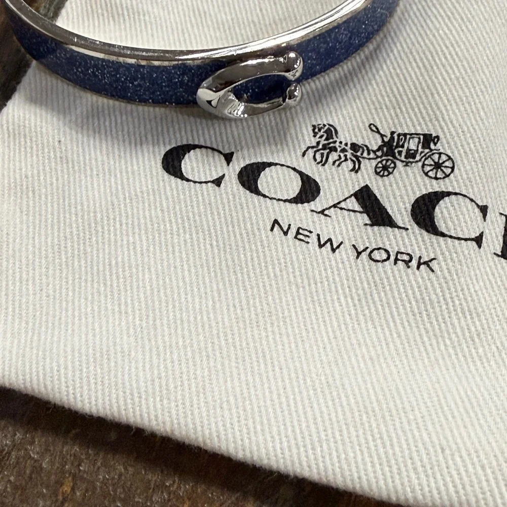Coach authentic hinged