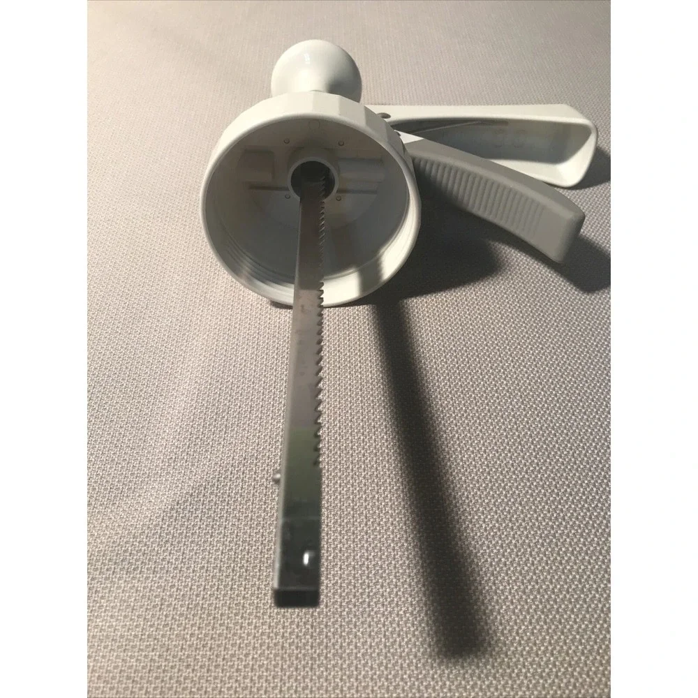 Pampered Chef handheld decorating