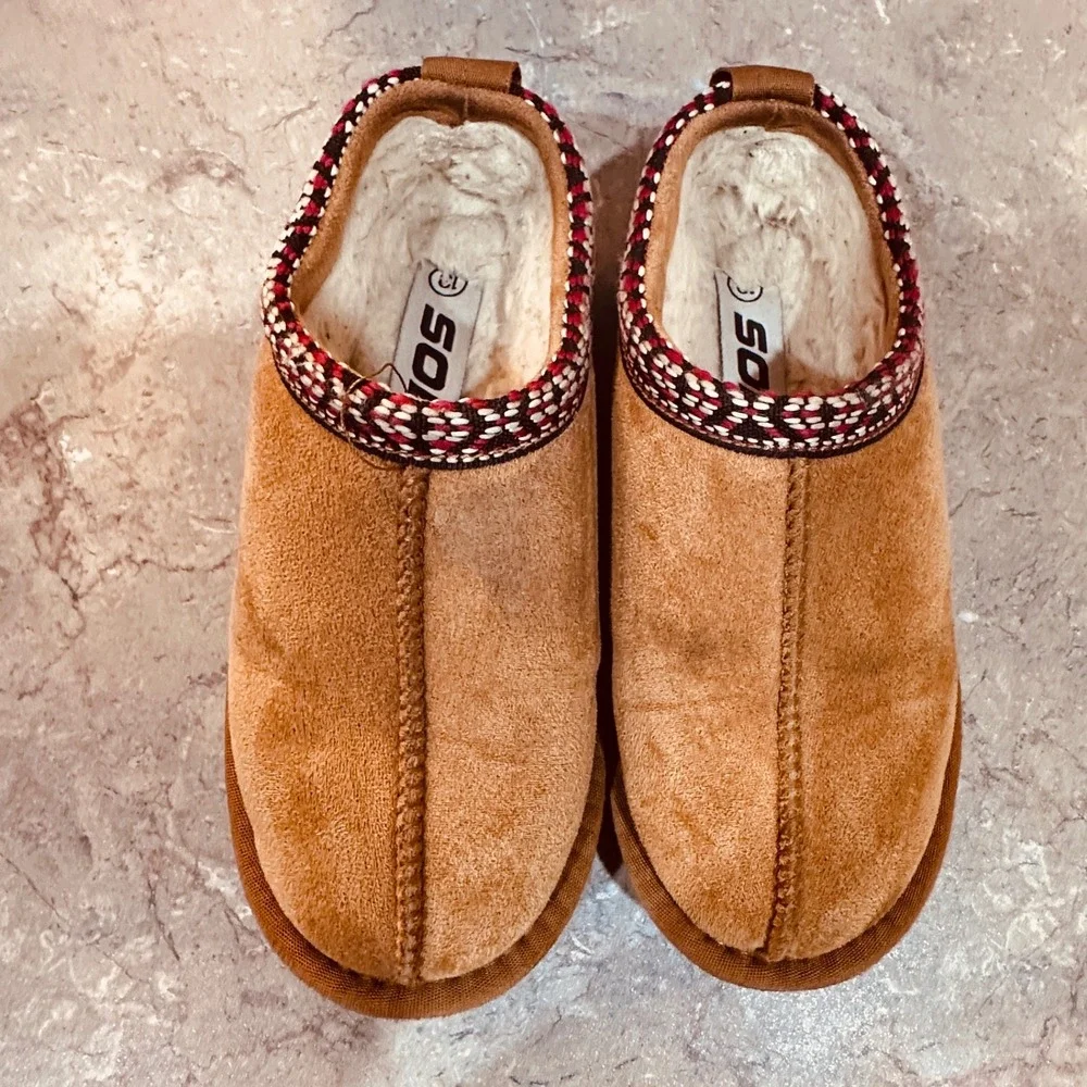 Soda Kids Faux Suede Fur Lined Mules Slippers Tan Brown Braid Trim Size 13 Kids