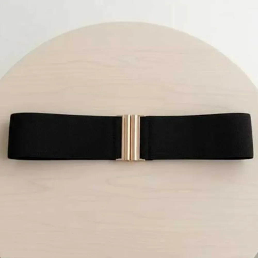 Elizabeth Besich specifications fashionable