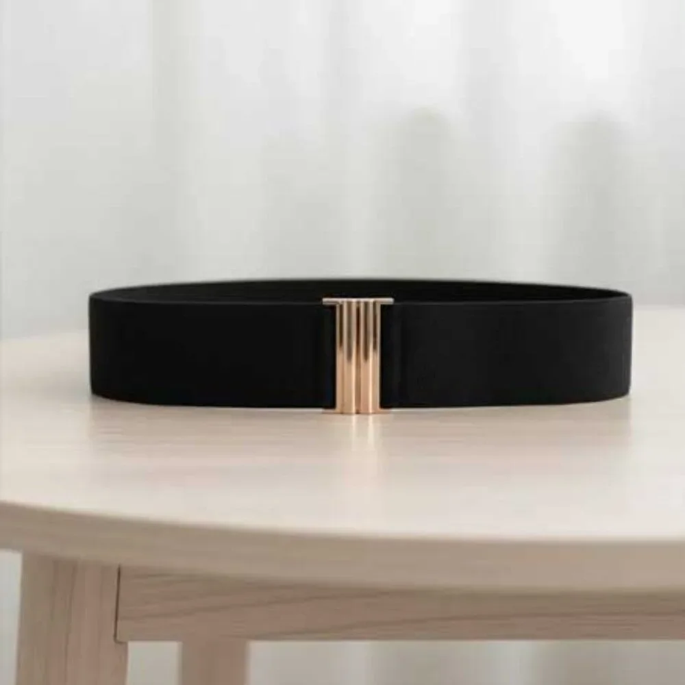 Elizabeth Besich specifications fashionable