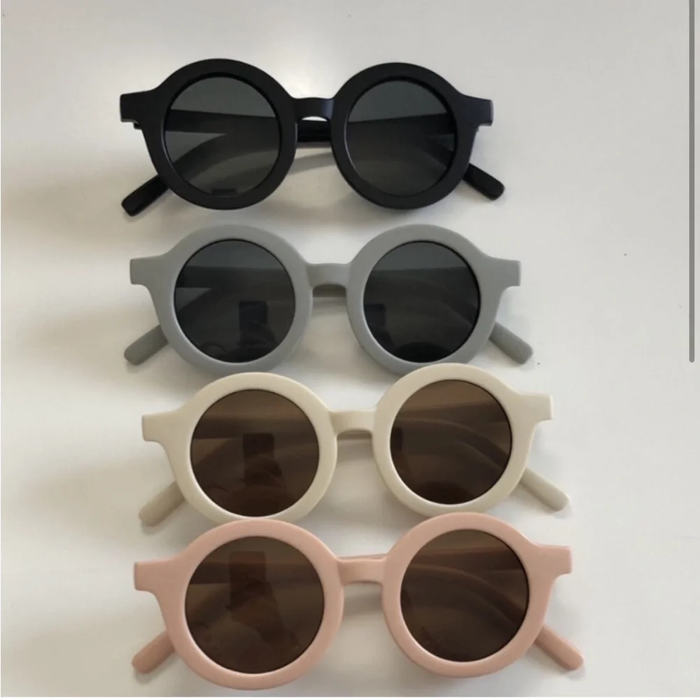 N/A stylish round