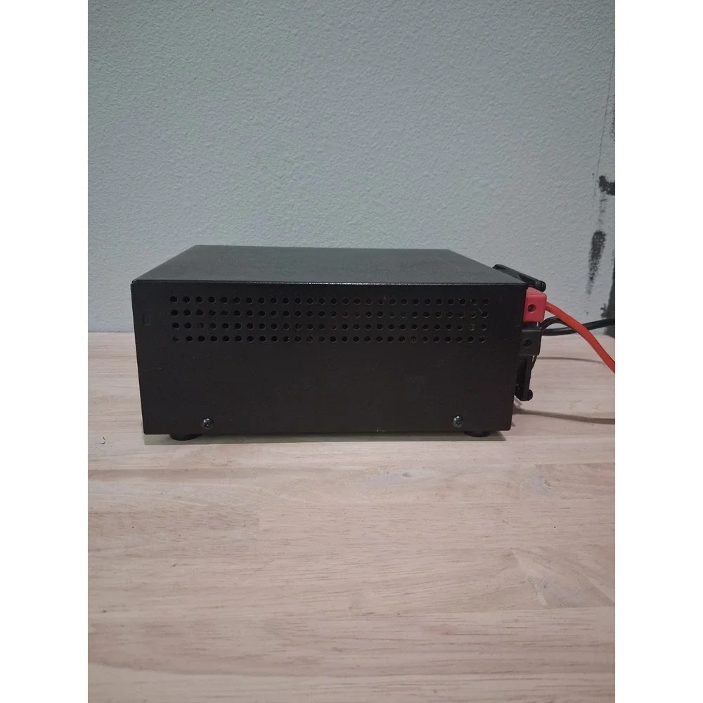 Astron SS-30M Dual Meter 13.8VDC Switching Power Supply 25/30A