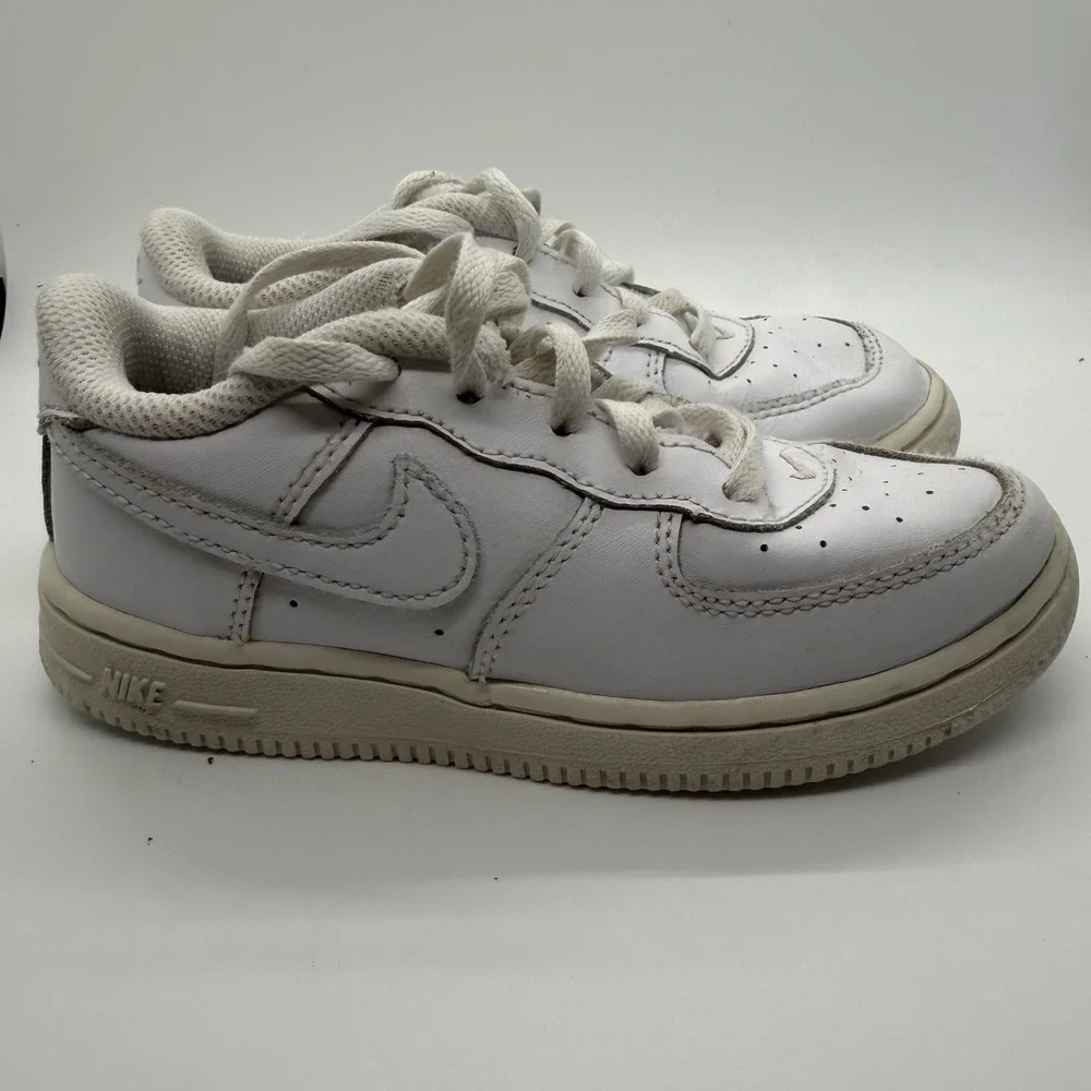 Nike iconic air