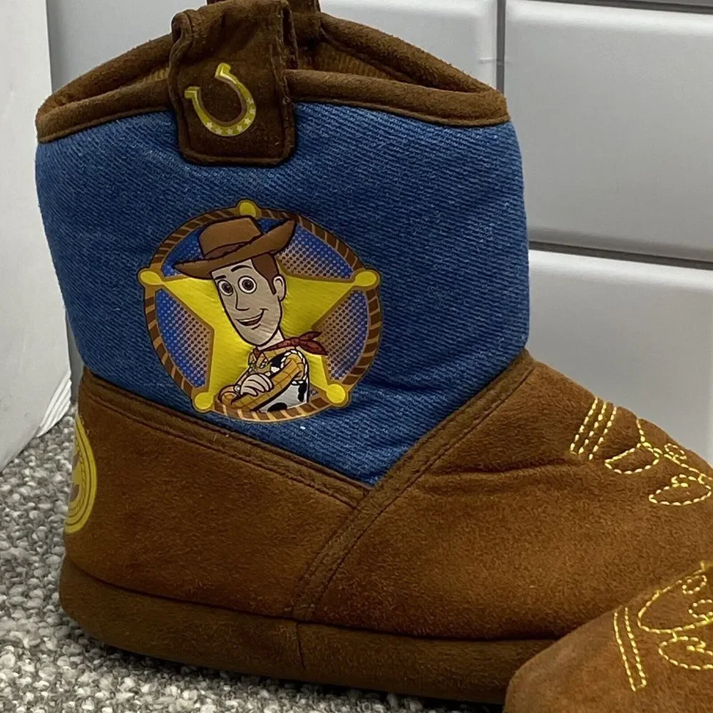 N/A slipper boots
