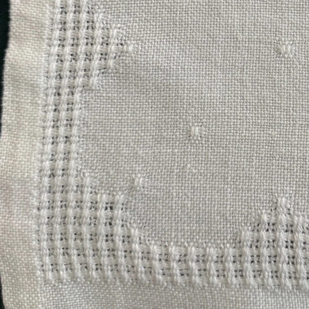 N/A vintage linen