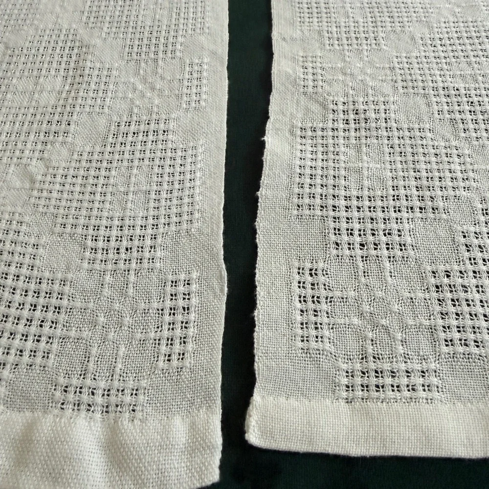 N/A vintage linen