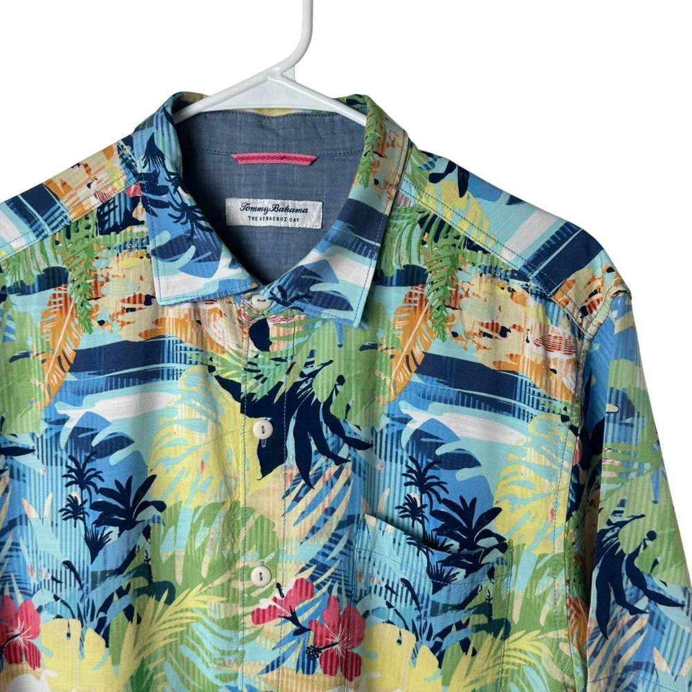 Tommy Bahama Button Up Shirt Mens M Blue Tropical Toucan‎ Veracruz Cay ST325923