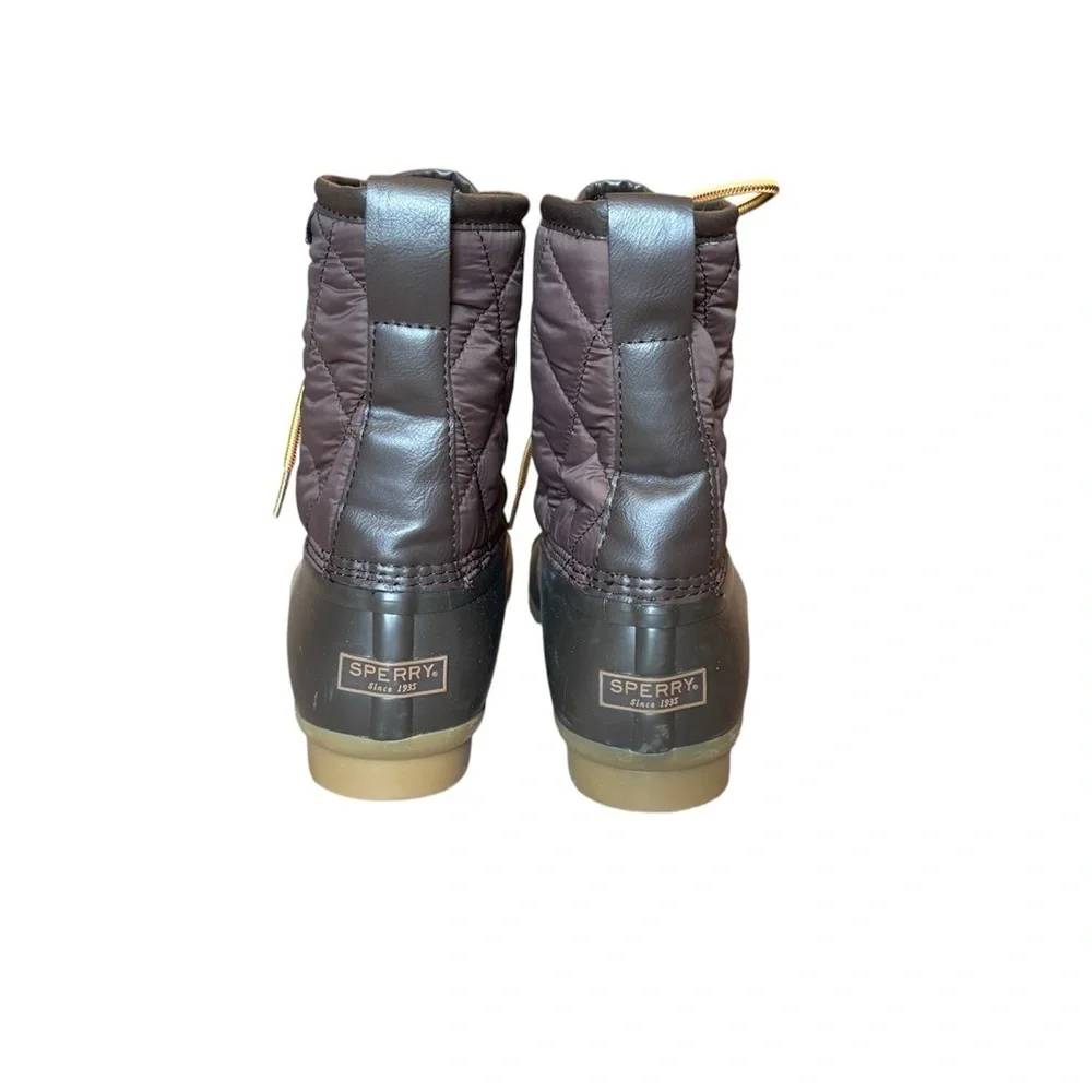 Sperry men top