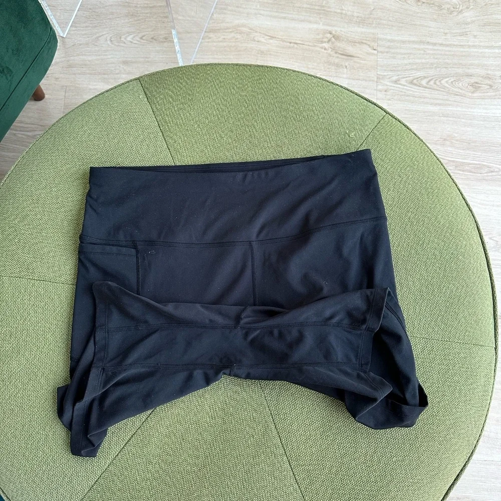 Under Armour fitted black