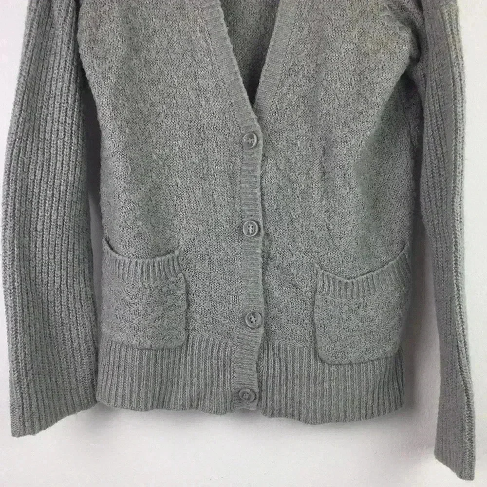 Aeropostale Cardigan Size Medium 100% Acrylic