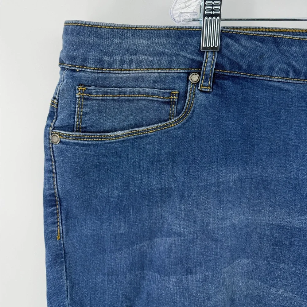 Avenue denim crop