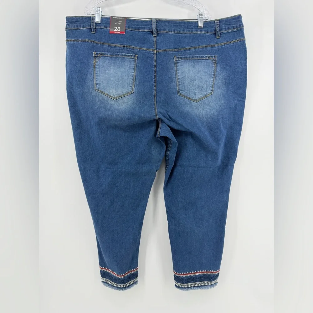 Avenue denim crop
