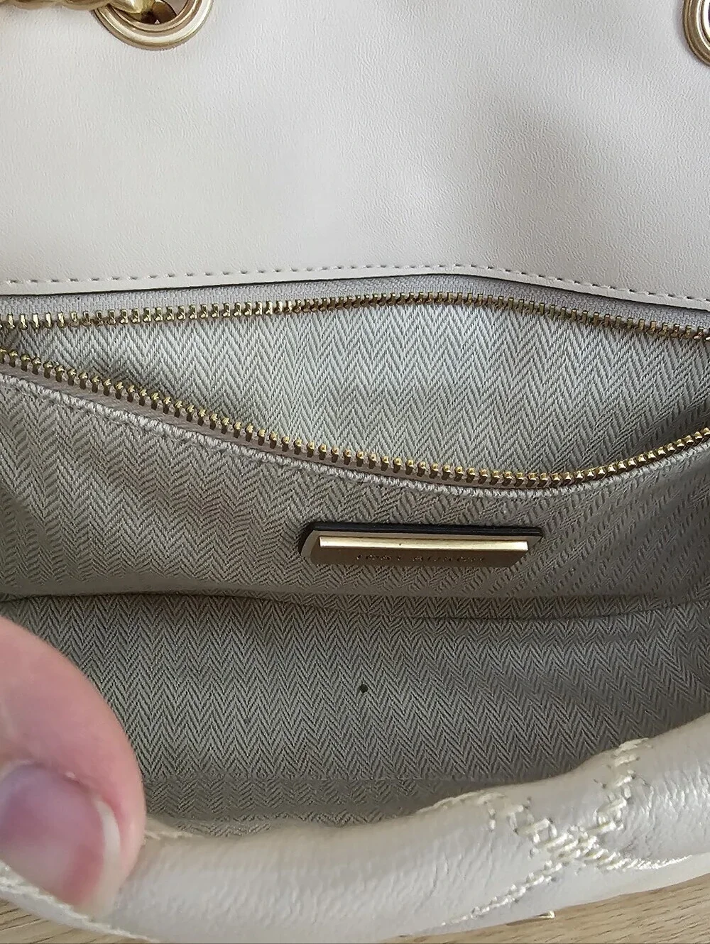 Tory Burch willa shoulder bag .