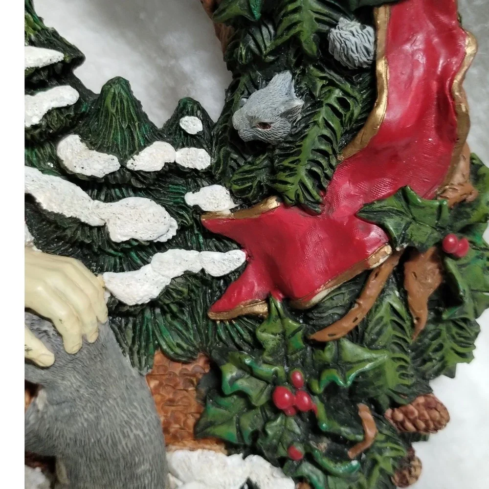 Vintage‎ Santa Woodland Animals Wreath Resin Christmas Wall Decor 1990s
