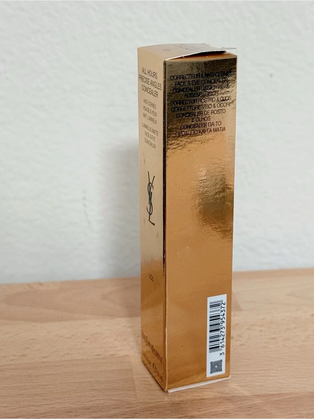 Yves Saint Laurent item ysl
